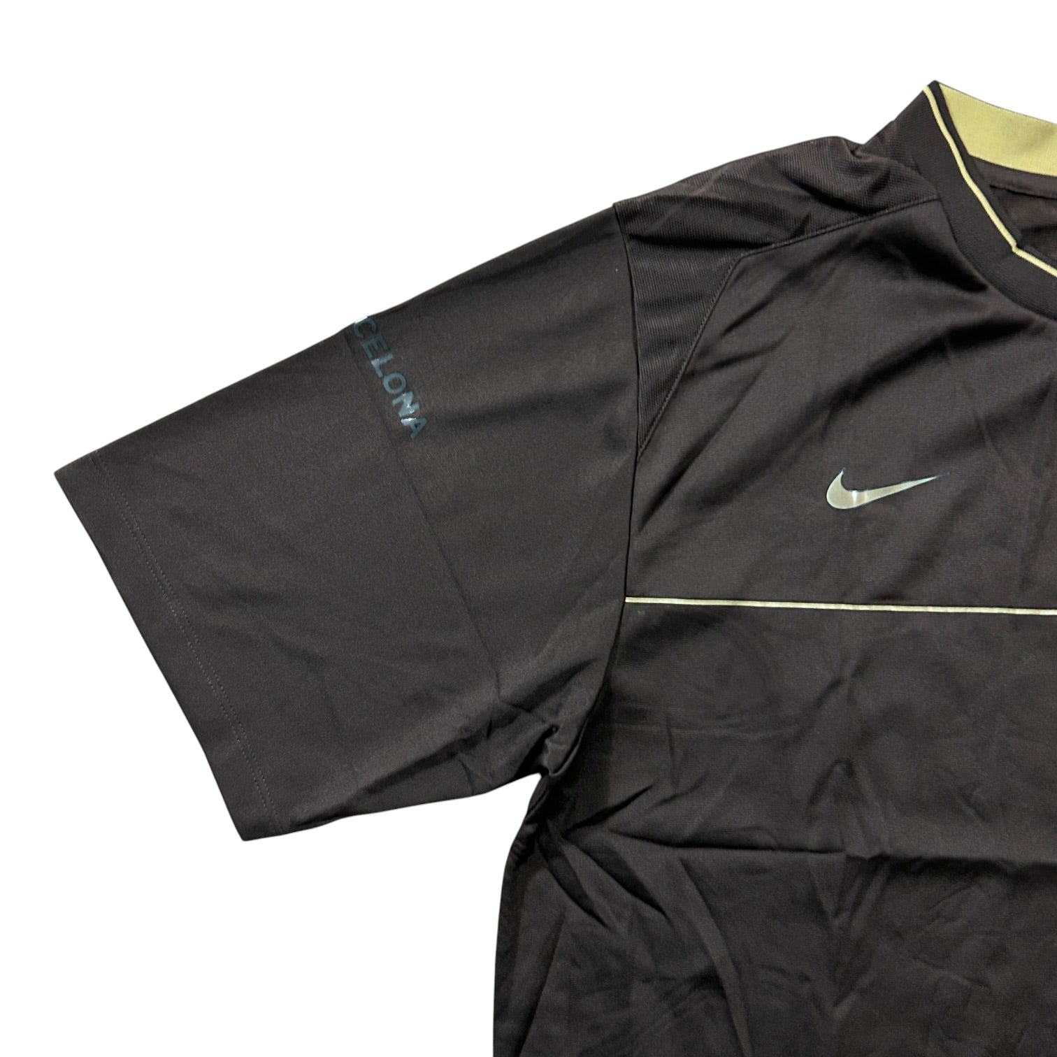 '08-'09 Nike FC Barcelona Short Sleeve Training Shirt - Brown