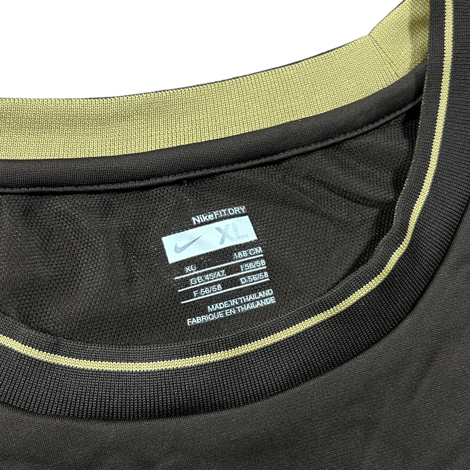 '08-'09 Nike FC Barcelona Short Sleeve Training Shirt - Brown