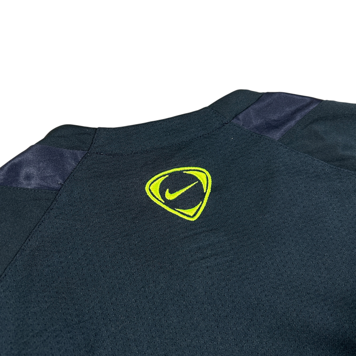 ‘08-‘09 Nike FC Barcelona Graphic Training Shirt - Medium
