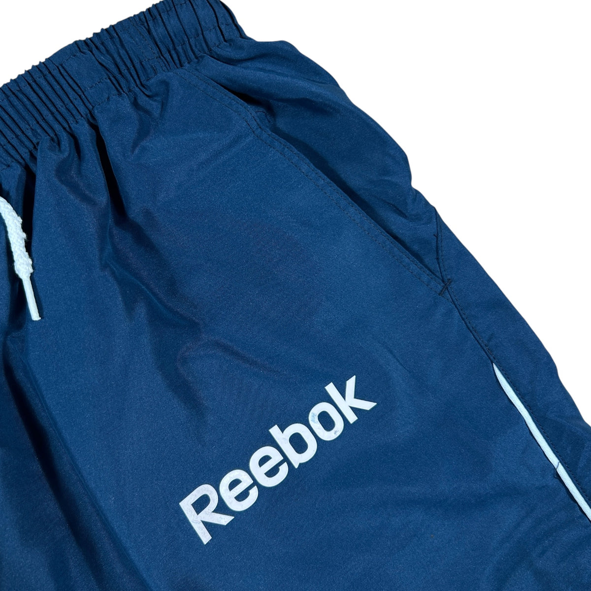Vintage Reebok Chivas Guadalajara three-quarter training pants Reebok logo detail