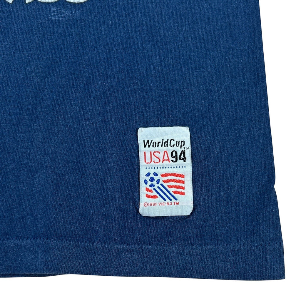 USA 94 Striker Kick Grass Tee