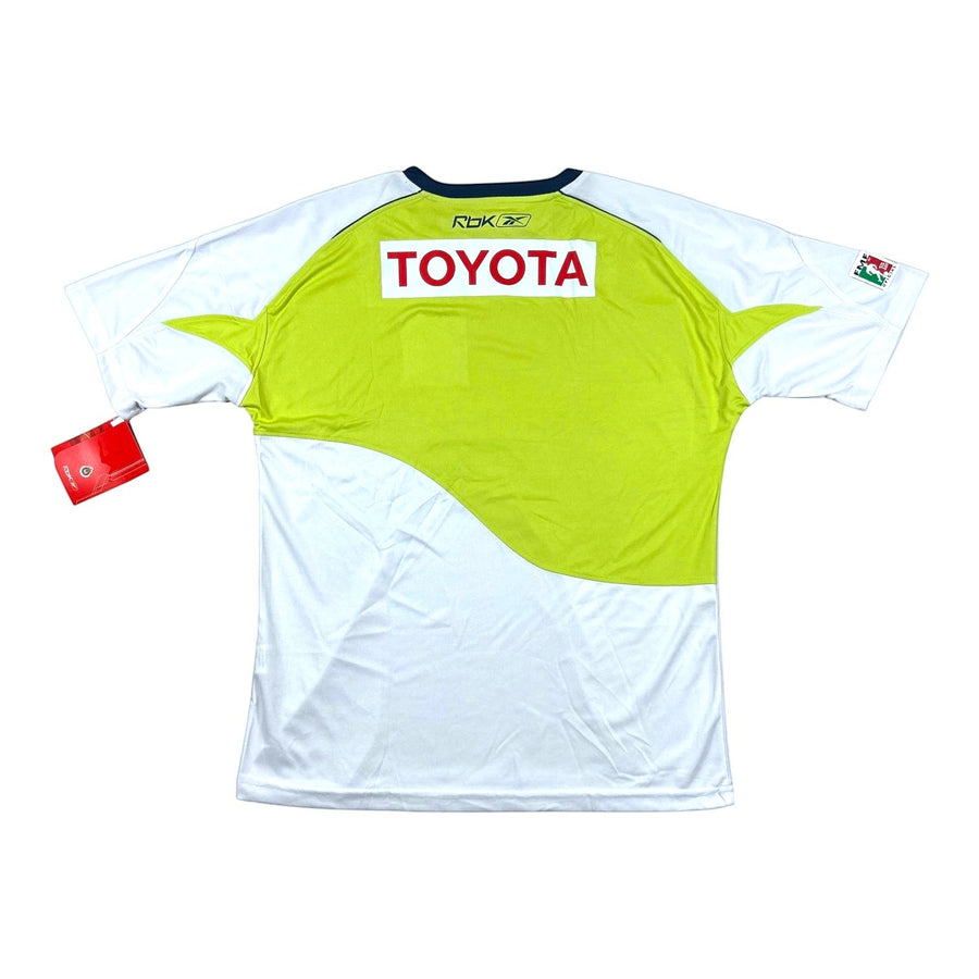 ACOLDWASH vintage 2000s Chivas Guadalajara away jersey in white and volt green with Toyota sponsor on the back.