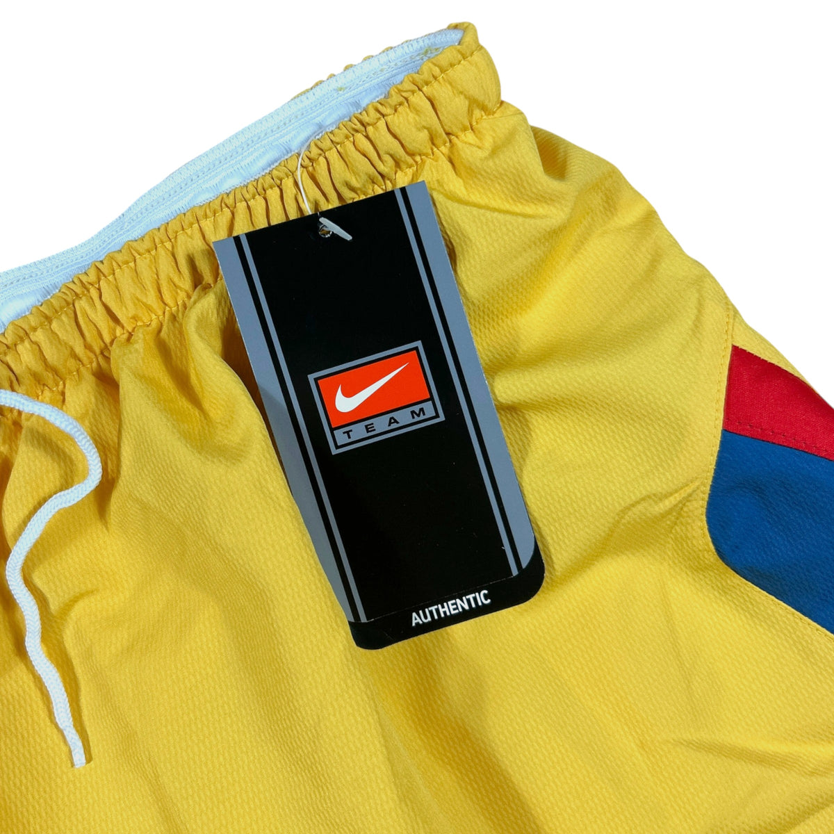 ACOLDWASH vintage 2005-06 Nike Club América yellow football shorts with drawstring waist and original Nike tags